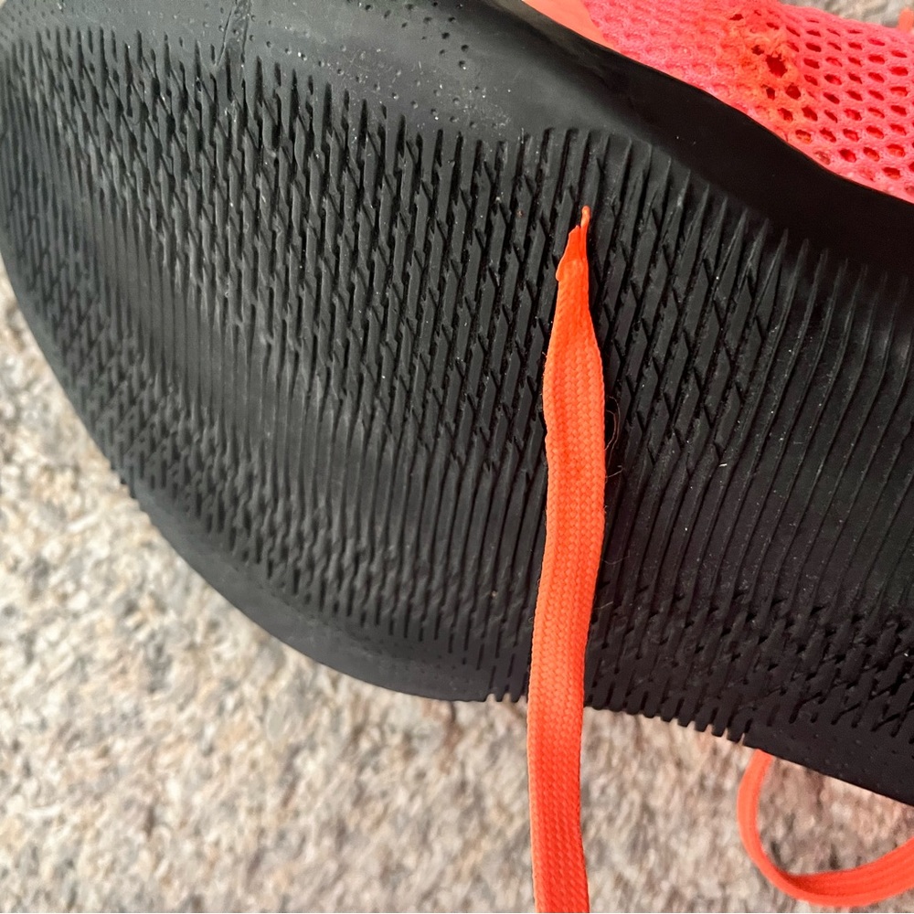 kobe 11 Barcelona basketball shoe - Picture 5 of 7